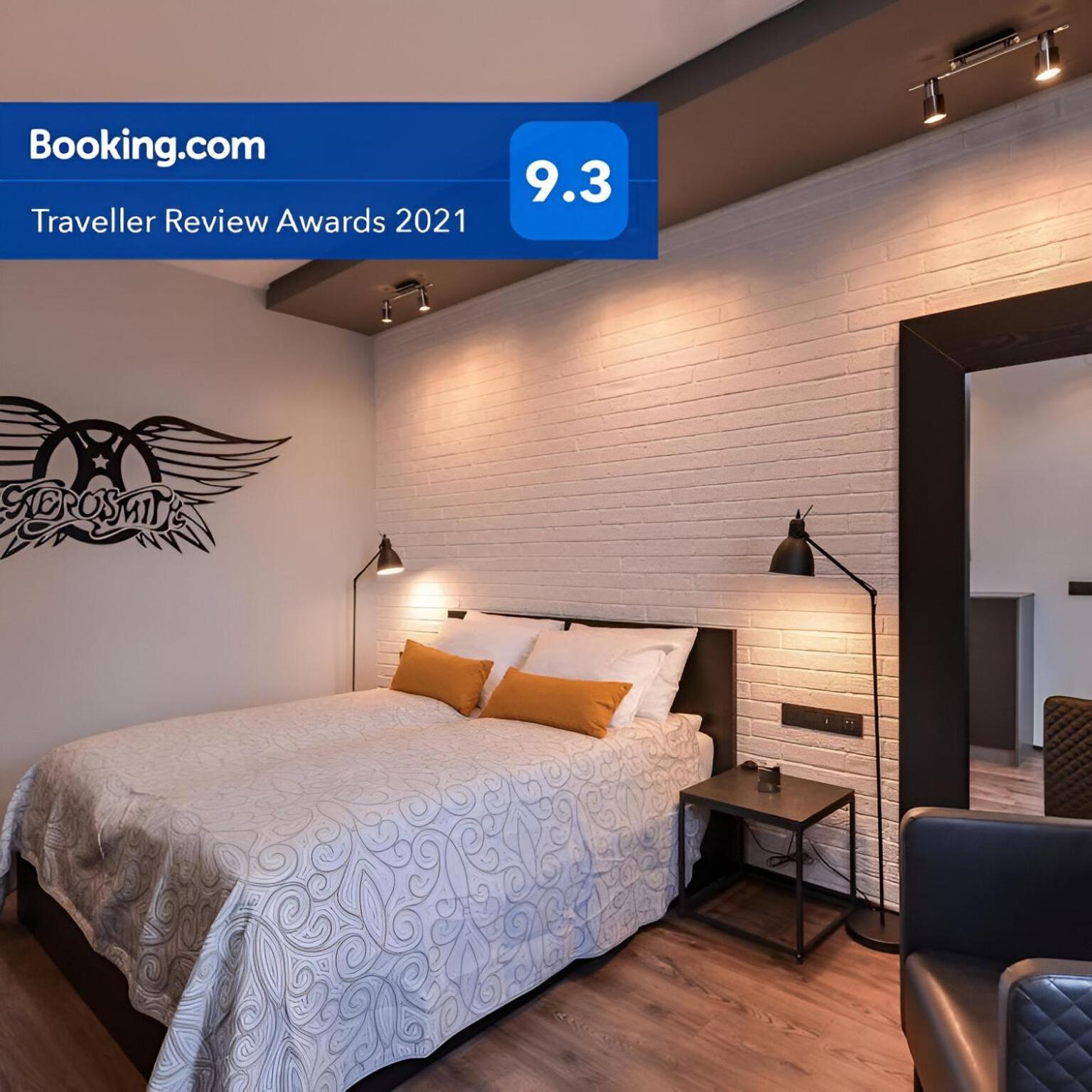 Sofia Dream Apartments - Rock'N'Roll One Bedroom By Flat Mаnager מראה חיצוני תמונה