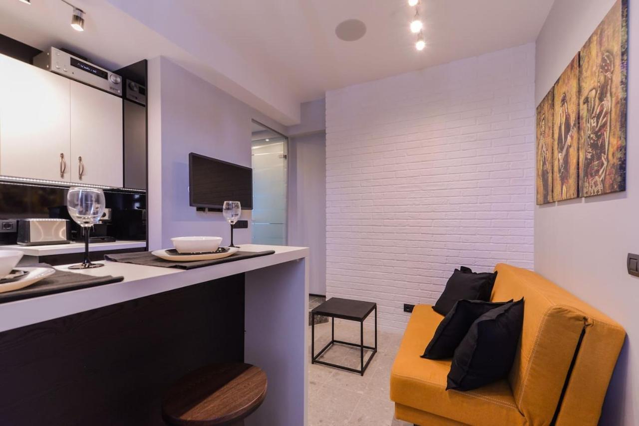Sofia Dream Apartments - Rock'N'Roll One Bedroom By Flat Mаnager מראה חיצוני תמונה