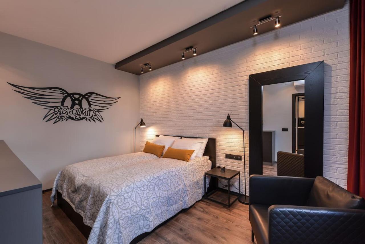 Sofia Dream Apartments - Rock'N'Roll One Bedroom By Flat Mаnager מראה חיצוני תמונה